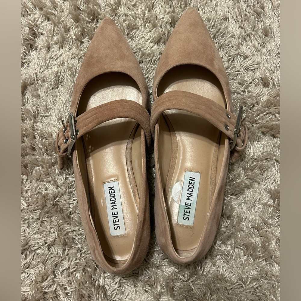 Steve Madden Women's Beige Suede Mary Jane flats